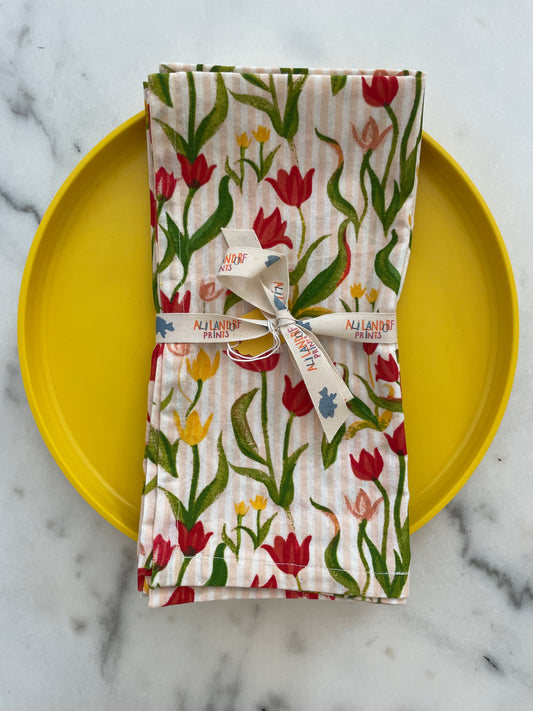Undulating Tulip Dinner Napkins
